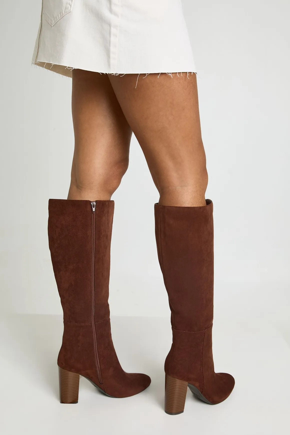 Bottes Hautes À Talon Bloc Empilé Détaillé
