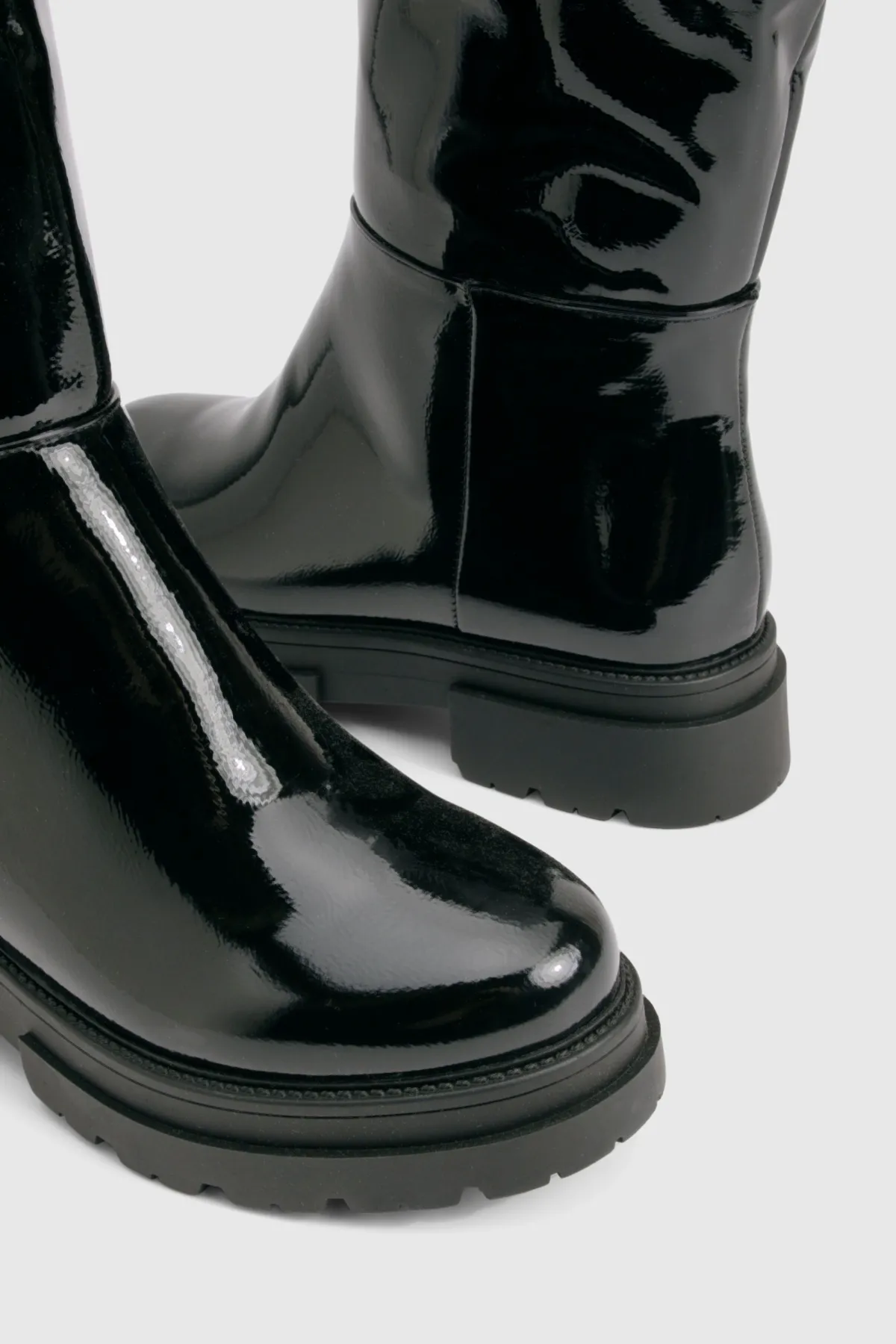 boohoo Bottes jusqu'aux genoux à onglet froissé pour pieds larges< Bottes|Bottes Hautes