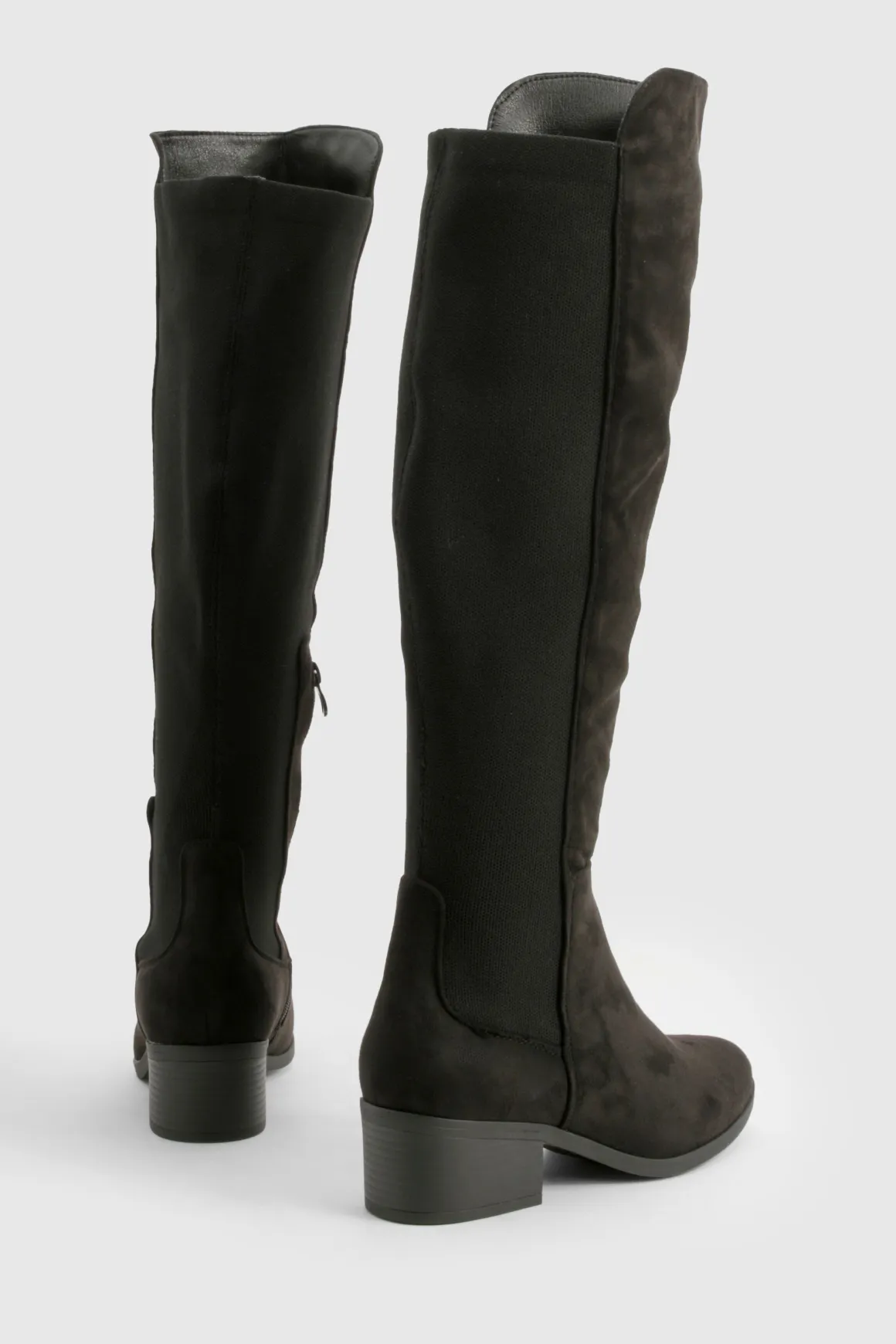 Bottes montantes à coupe large avec détail de panneau élastique