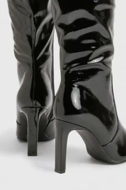 Bottes montantes en vernis à talon aiguille pour pieds larges à bout pointu