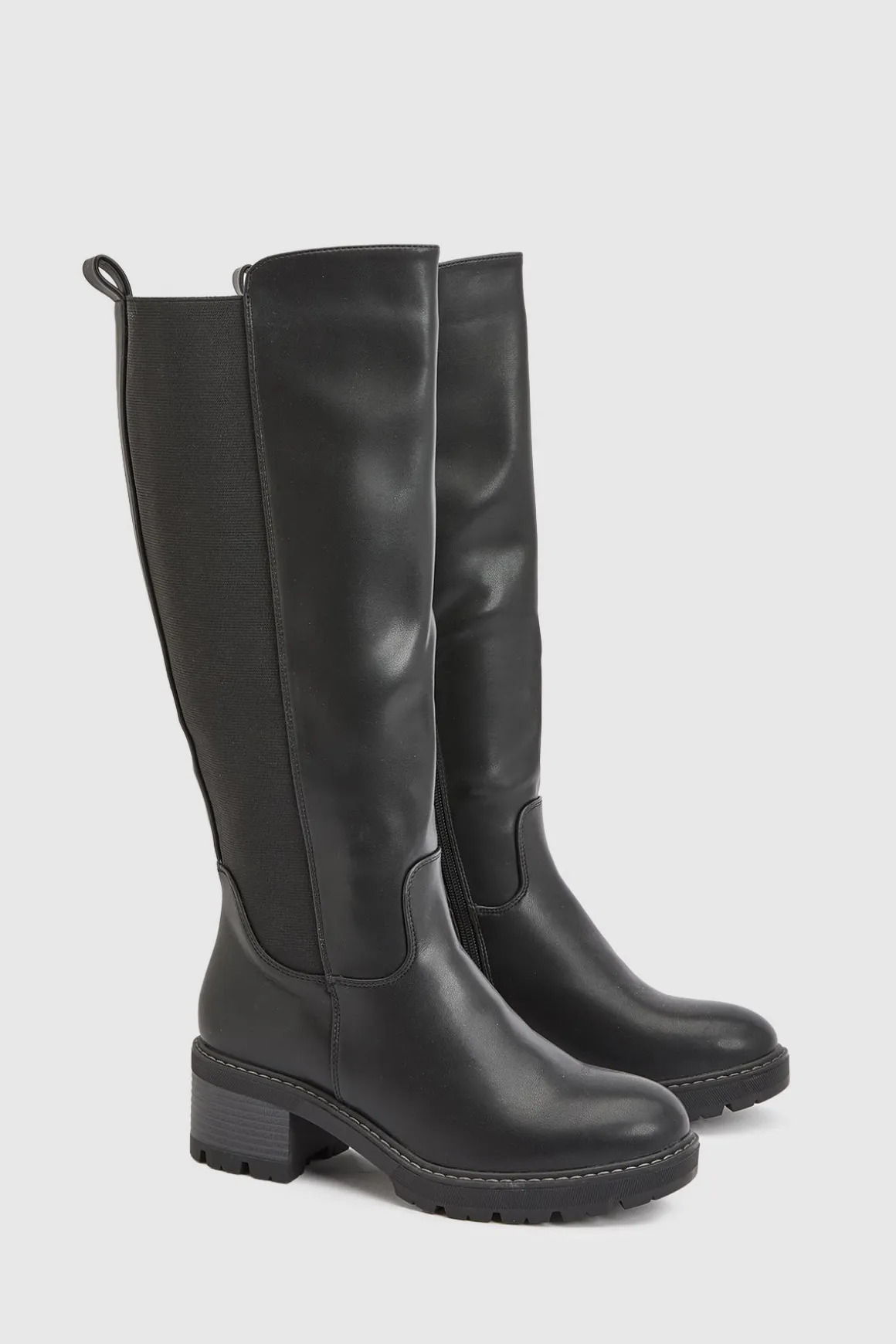 Bottes Montantes Larges À Détail Panneau Et Semelle Crantée