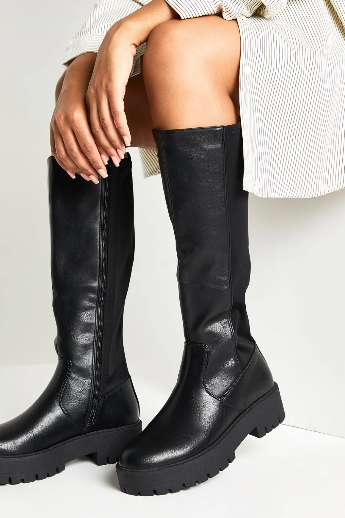 Bottes montantes style sock robustes