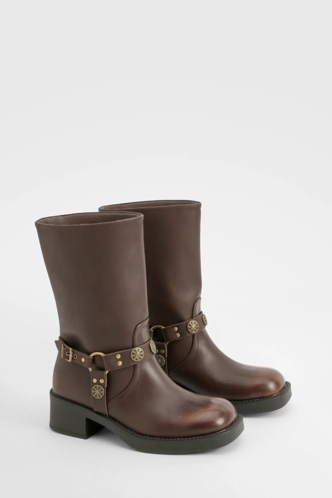 Bottes style western à large coupe avec détail de boucle