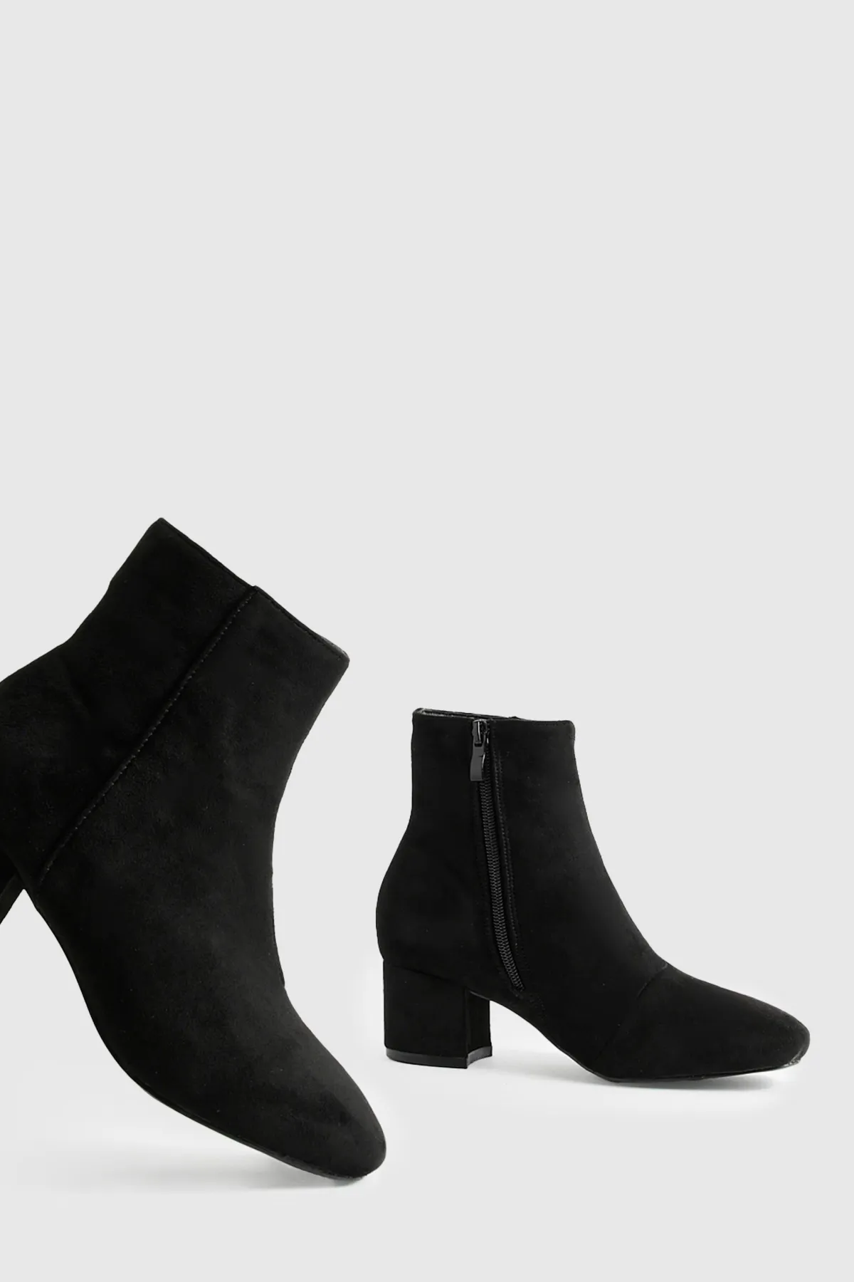boohoo Bottes à talon bloc bas en synthétique, coupe large< Bottes|Bottes En Daim