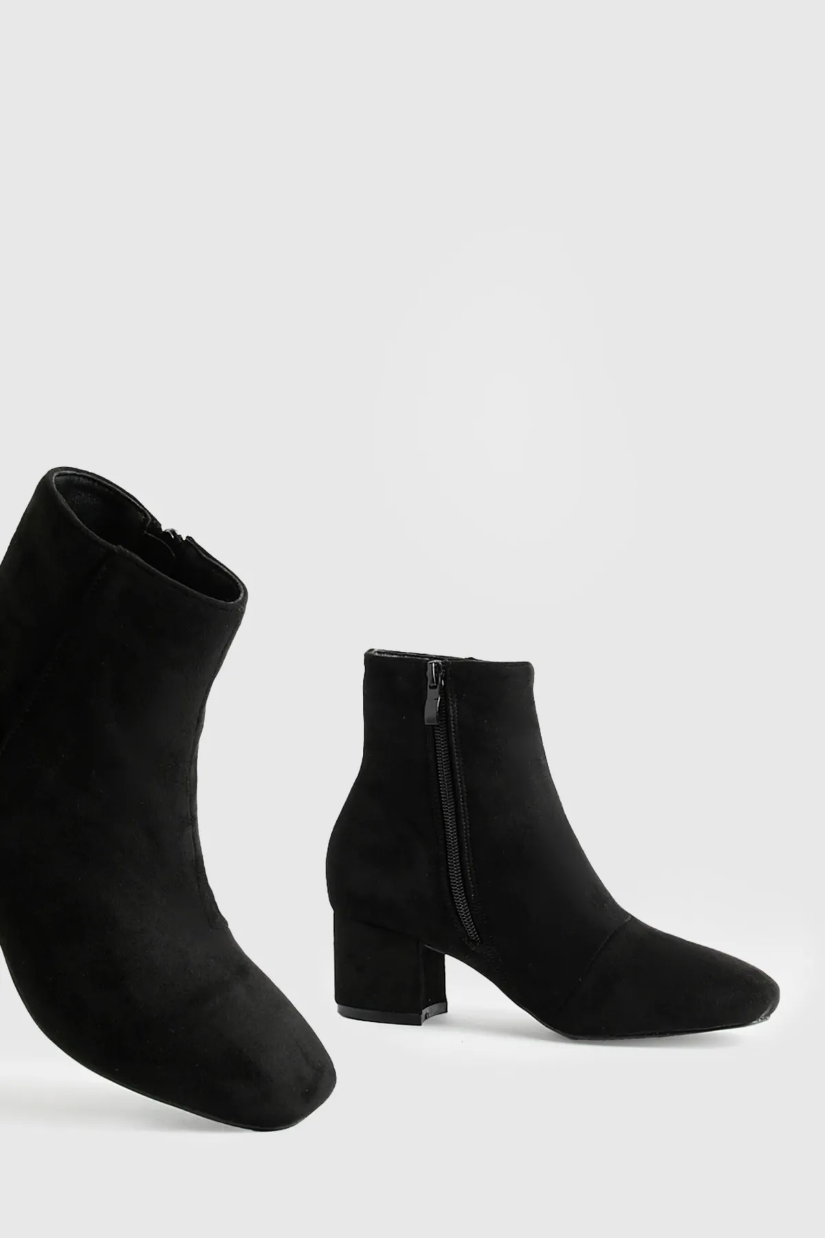 boohoo Bottes à talon bloc bas en synthétique, coupe large< Bottes|Bottes En Daim