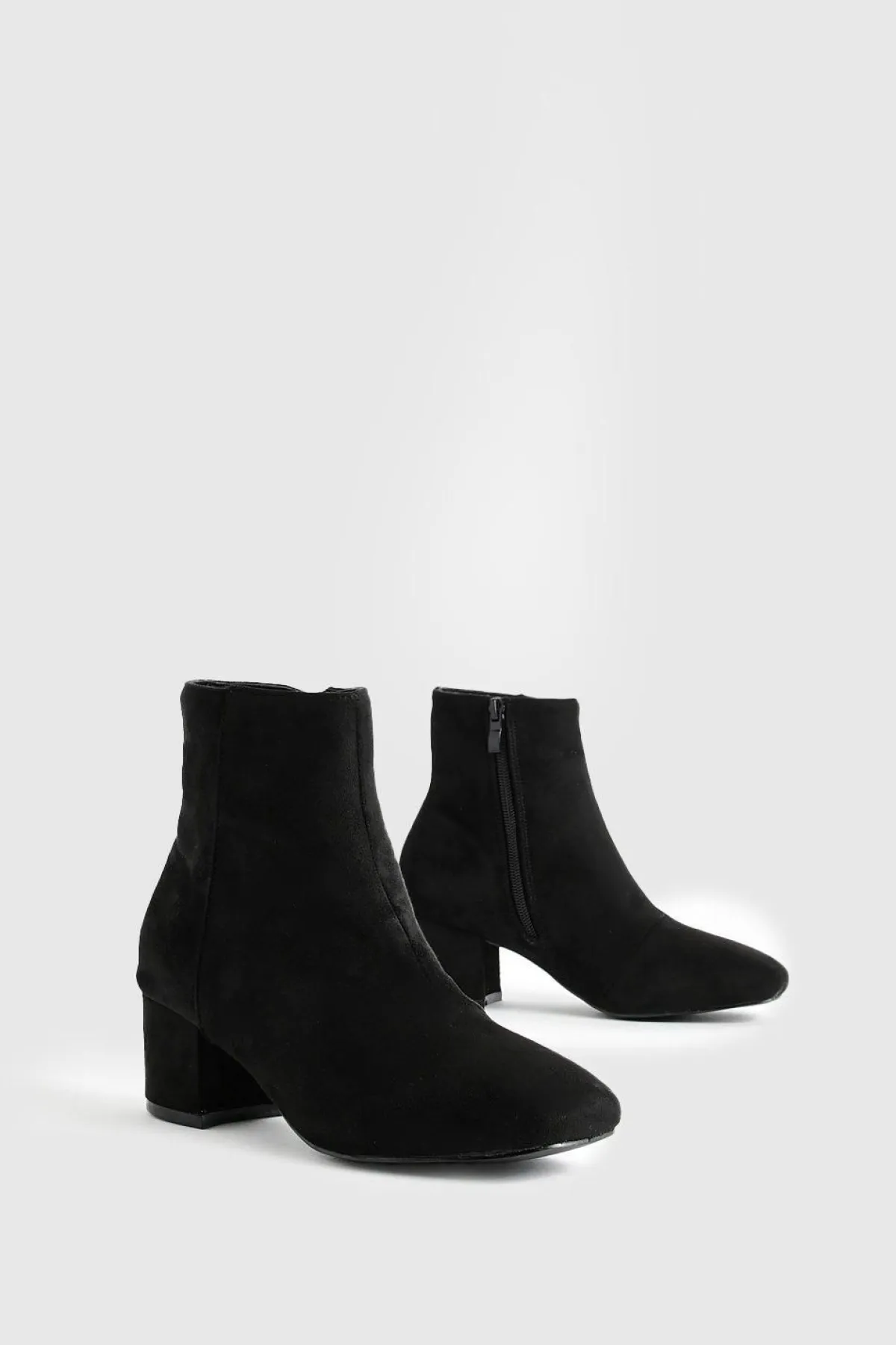 boohoo Bottes à talon bloc bas en synthétique, coupe large< Bottes|Bottes En Daim