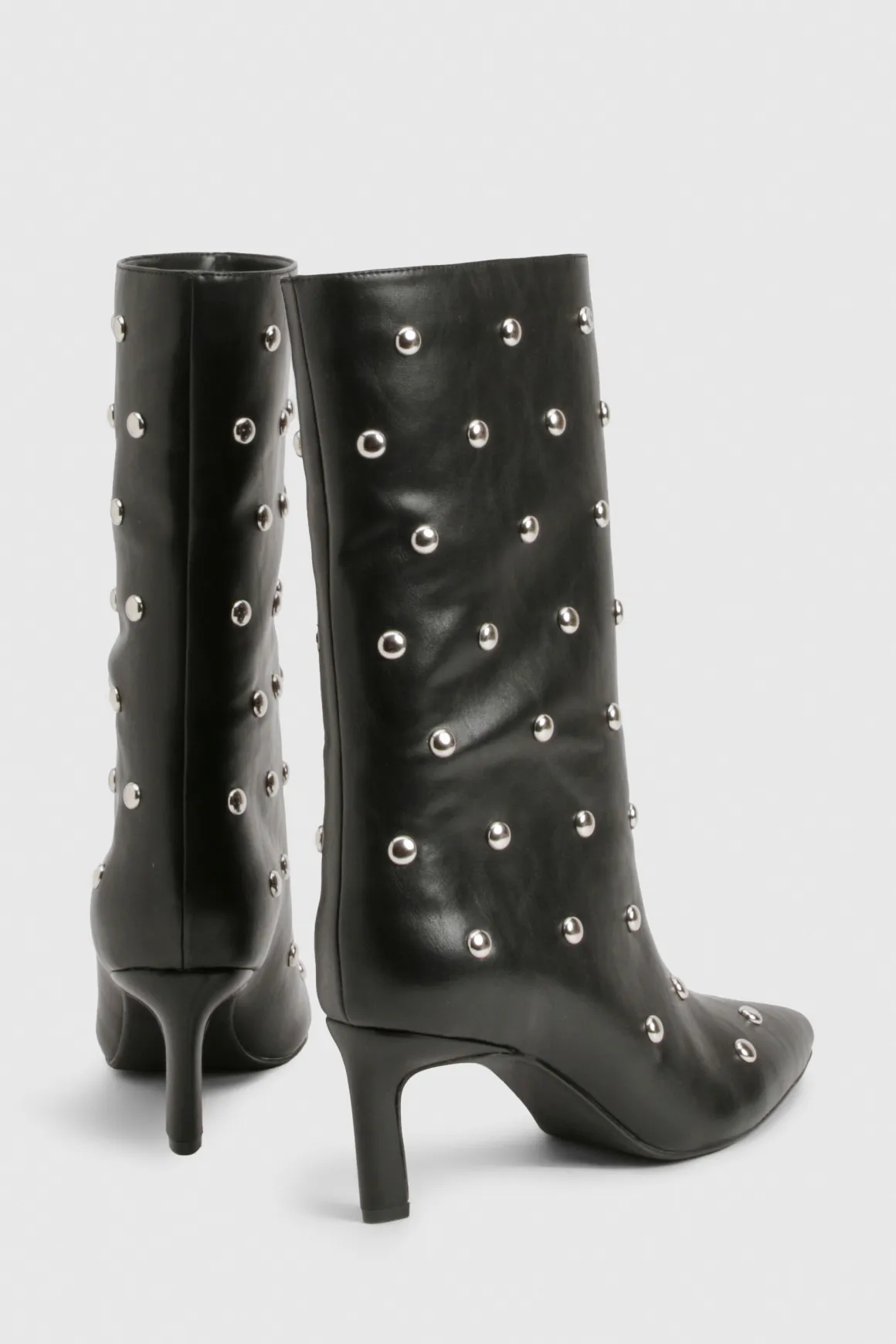Bottes à talons aiguilles à colonne médiane cloutées