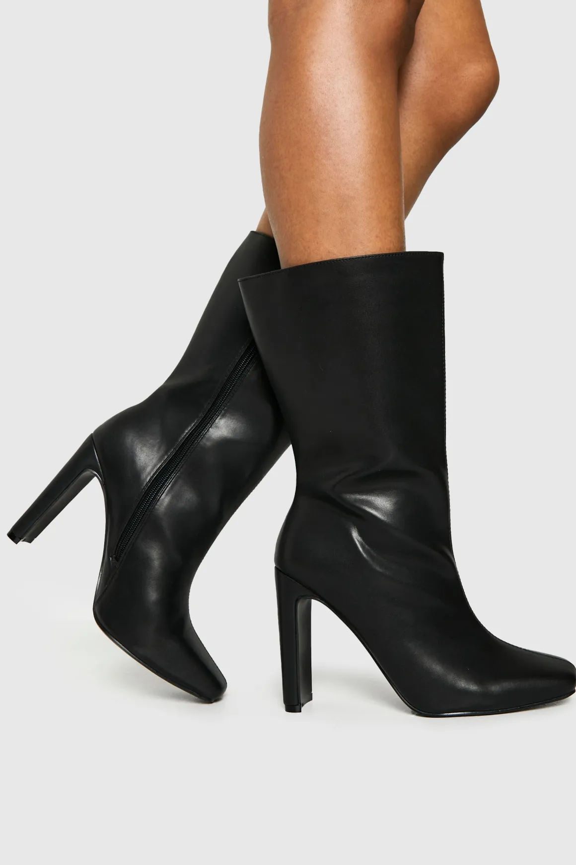 Bottes à talons à bout carré à coupe large