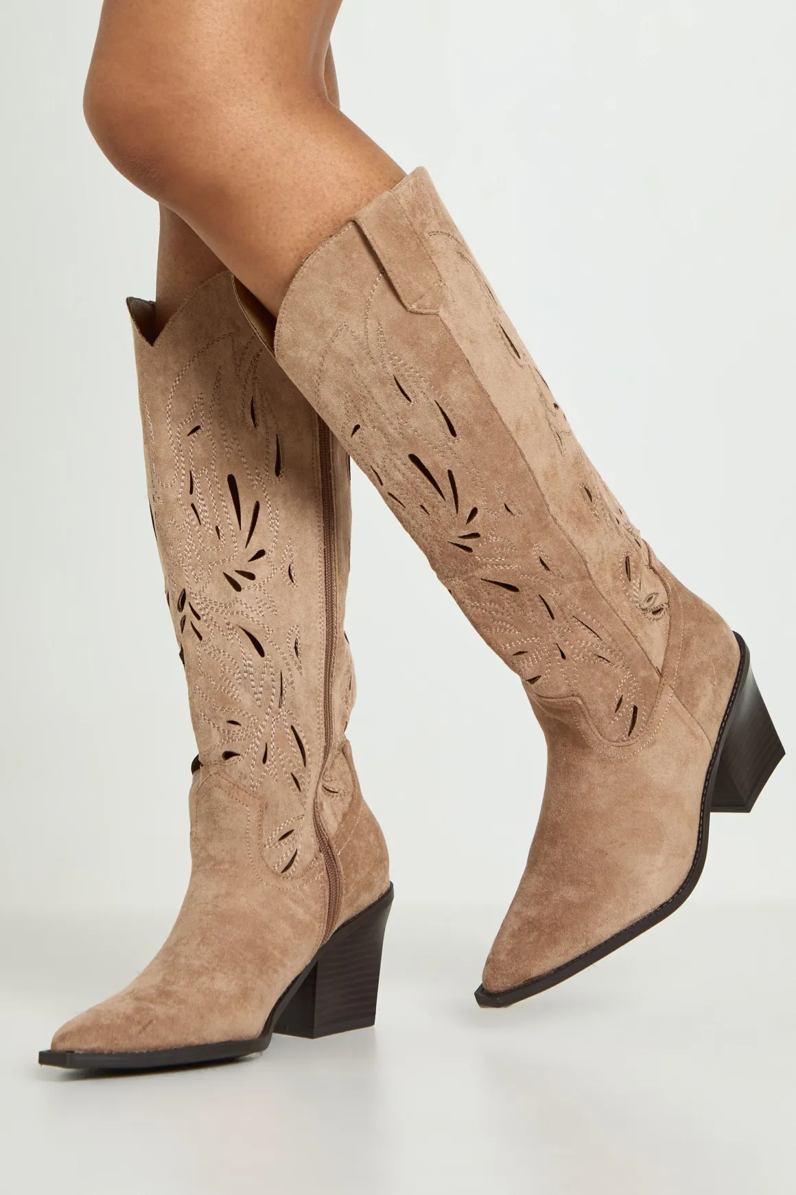 Bottes Western En Synthétique Avec Détails Ajourés