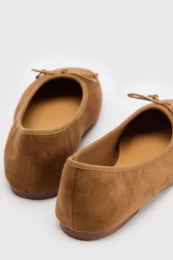 boohoo Botte Western Usée À Détails Cloutés Et Revers Coupe Large< Bottes|Santiags