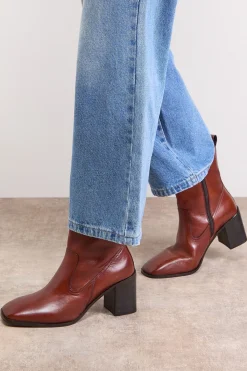 Oasis Bottine Chelsea Lauren en Cuir à Talon Bloc Mi-Hauteur< Bottes|Bottes Noires