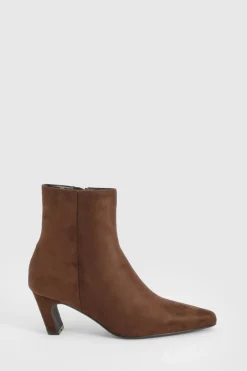 boohoo Bottine à la cheville en faux suède à talon évasé et bout pointu< Bottines|Bottes En Daim
