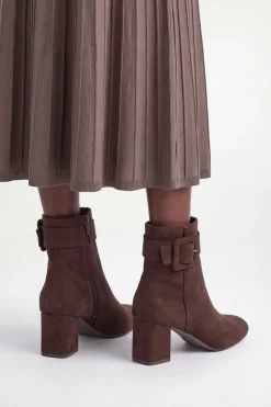 Bottines Athena à Bout Carré en synthétique avec Boucle Recouverte et Talon Bloc Moyen