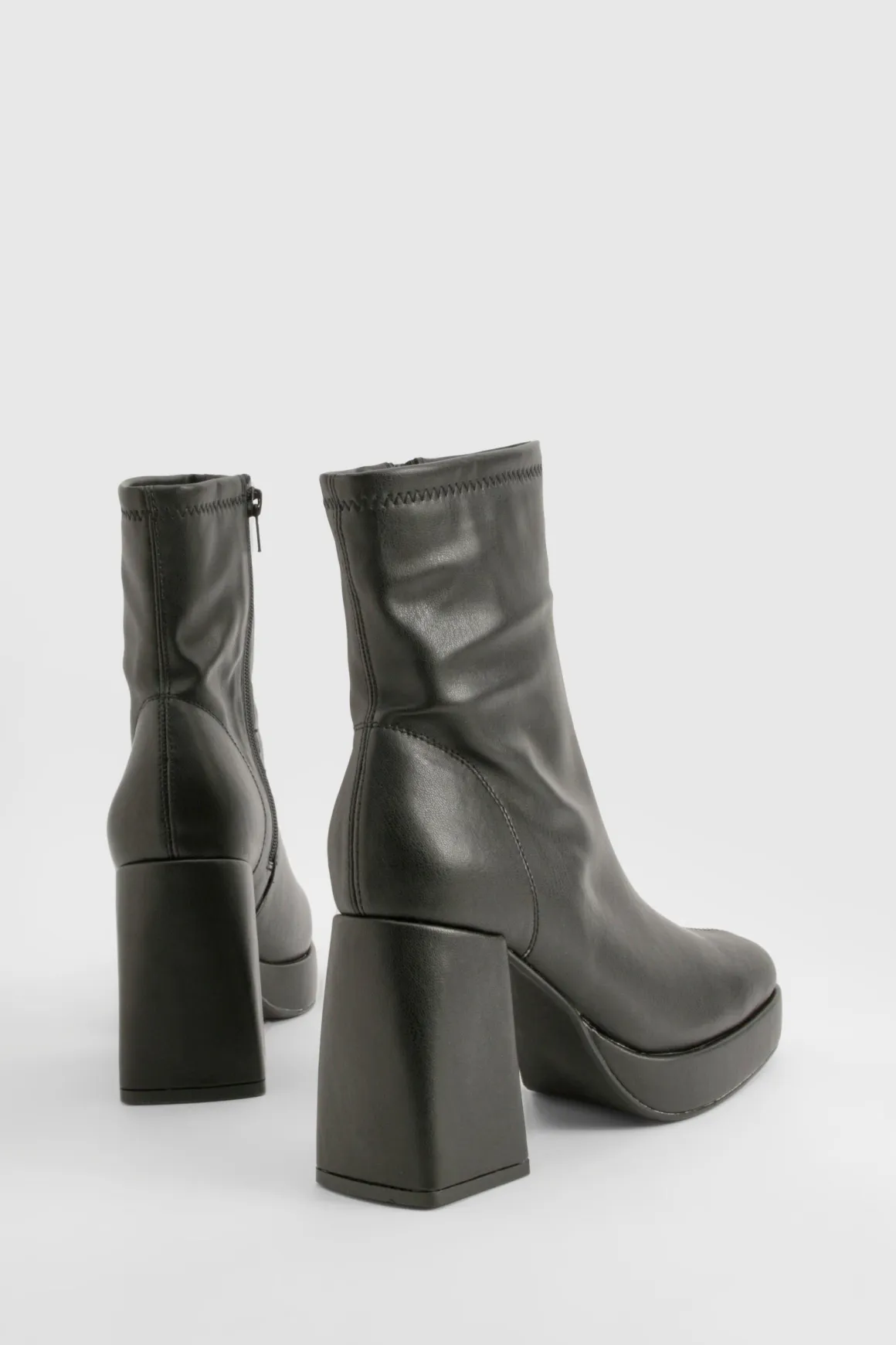 Bottines Chaussettes À Plateforme Et Talon Bloc