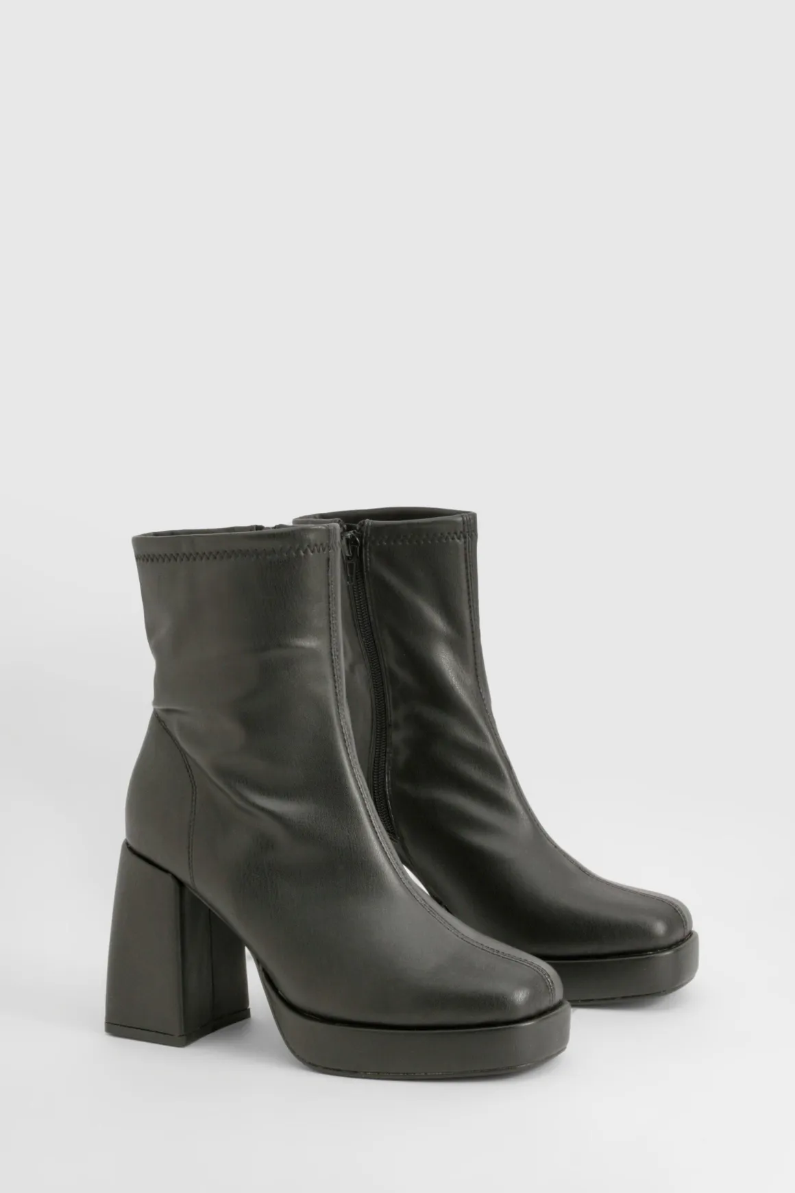 Bottines Chaussettes À Plateforme Et Talon Bloc