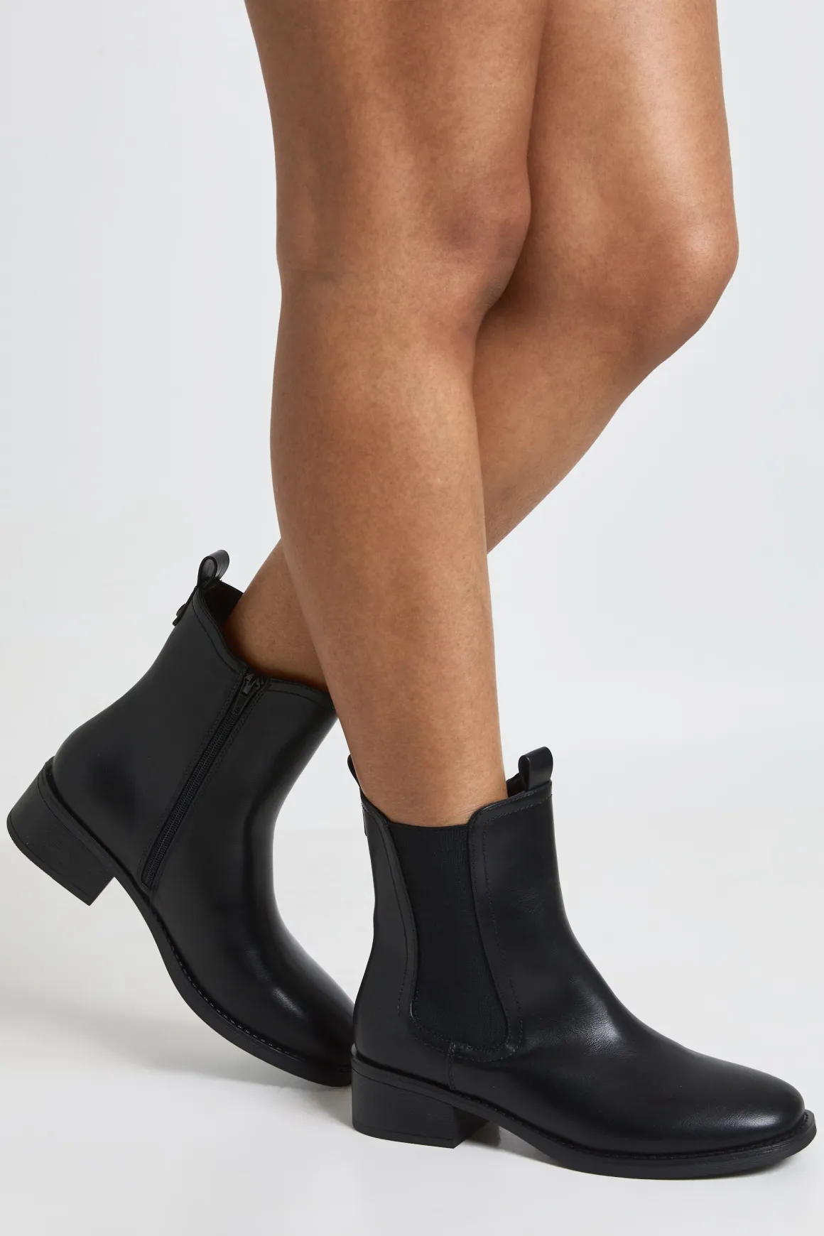 Bottines Chelsea À Patte De Tirage