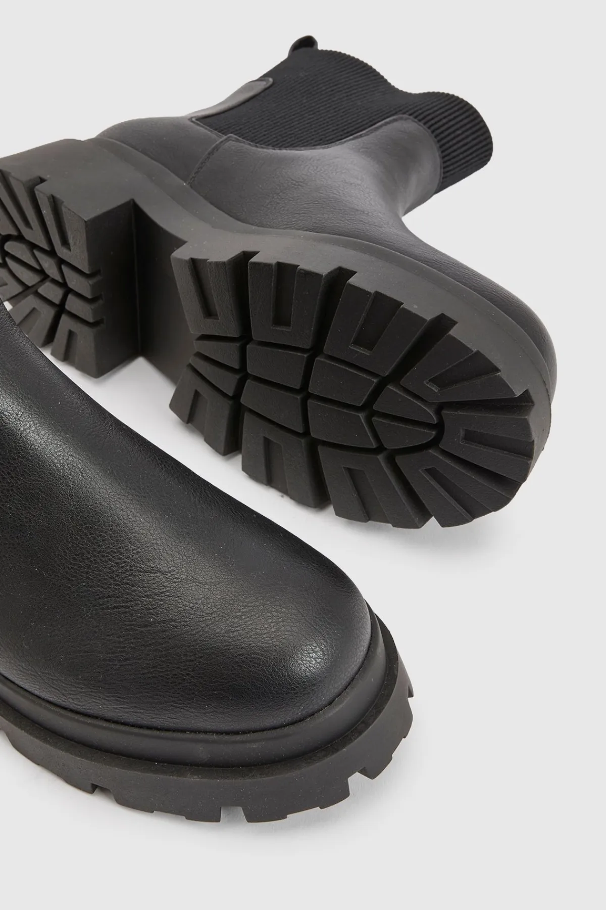 boohoo Bottines Chelsea À Semelle Crantée< Bottes|Bottes Noires