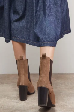 Bottines Chelsea à Talon Bloc en Daim Mousse