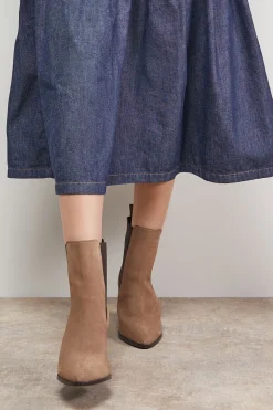 Bottines Chelsea à Talon Bloc en Daim Mousse