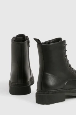 Bottines de randonnée à lacets