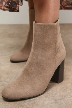 Bottines Louisa en synthétique à Bout Rond avec Talon Haut Empilé