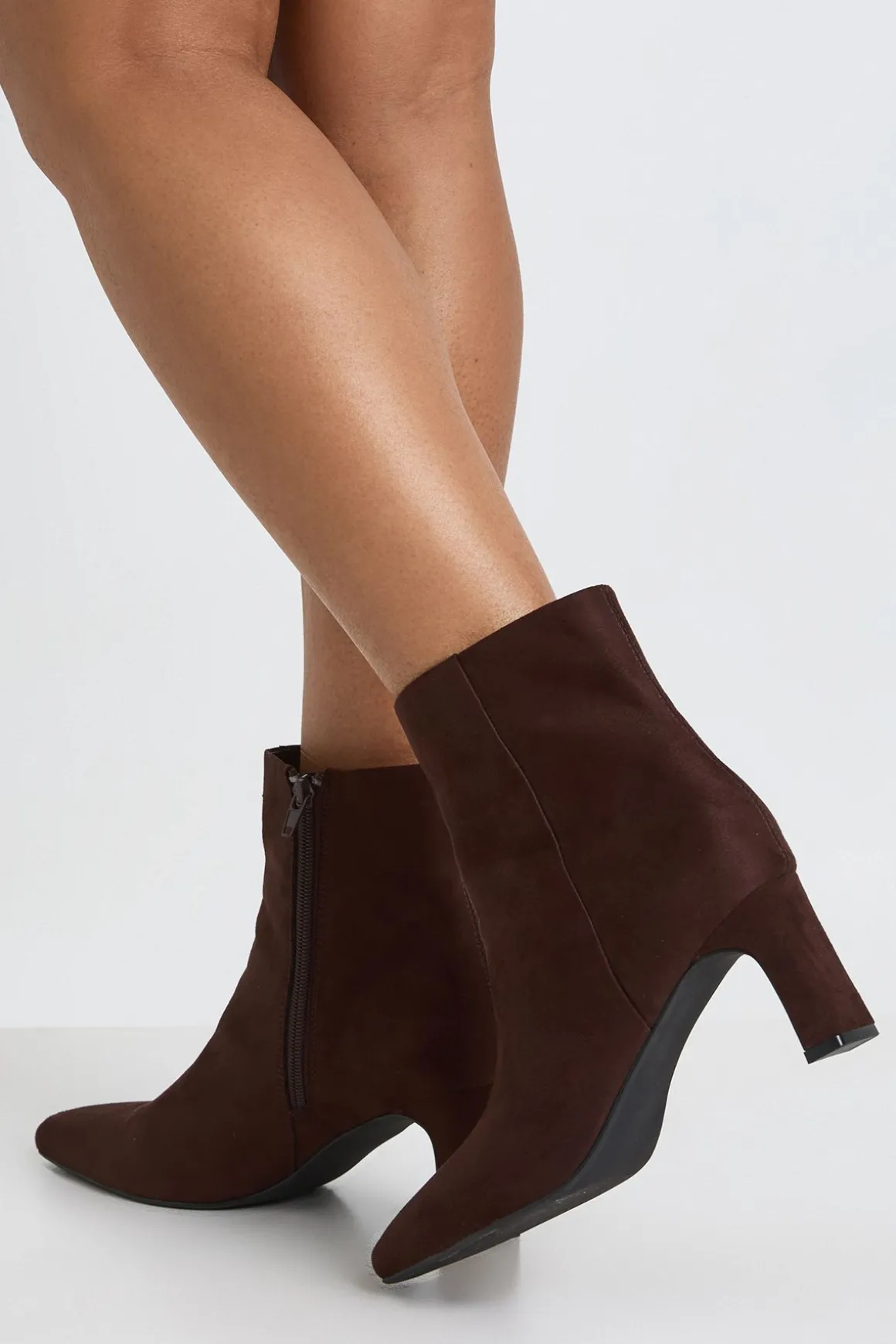 Bottines À Talon Bas En Synthétique Coupe Large