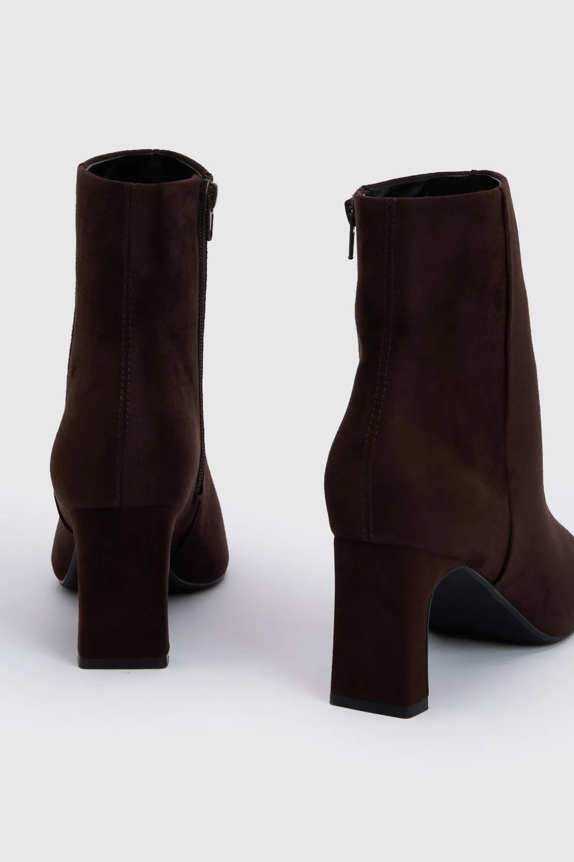 Bottines À Talon Bas En Synthétique Coupe Large