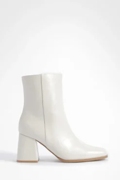 boohoo Bottines À Talon Bloc Coupe Large< Bottines|Bottes Mi-Hautes