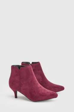 Bottines à Talon Chaton Pointues Alma Coupe Large en Daim Synthétique