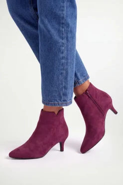 Bottines à Talon Chaton Pointues Alma Coupe Large en Daim Synthétique