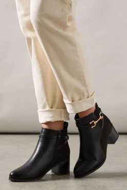 Bottines à Talon Moyen Antonia Coupe Large avec Détail Mors