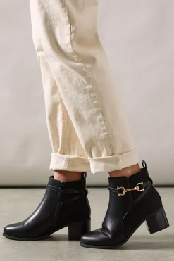 Bottines à Talon Moyen Antonia Coupe Large avec Détail Mors