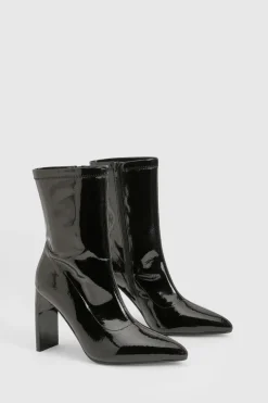 Bottines à Talon Plat en Cuir Verni Texturé