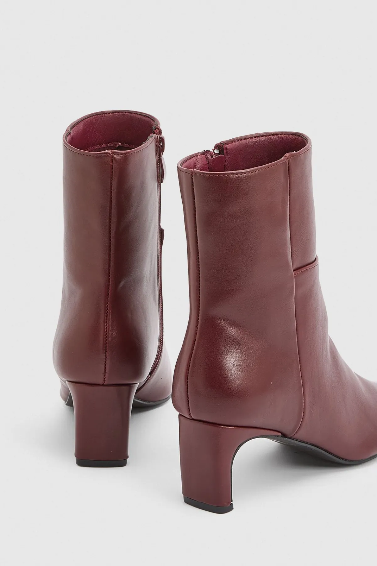 Wallis Bottines Tania À Talon Aiguille Moyen En Synthétiquecuir< Bottines|Bottes Noires
