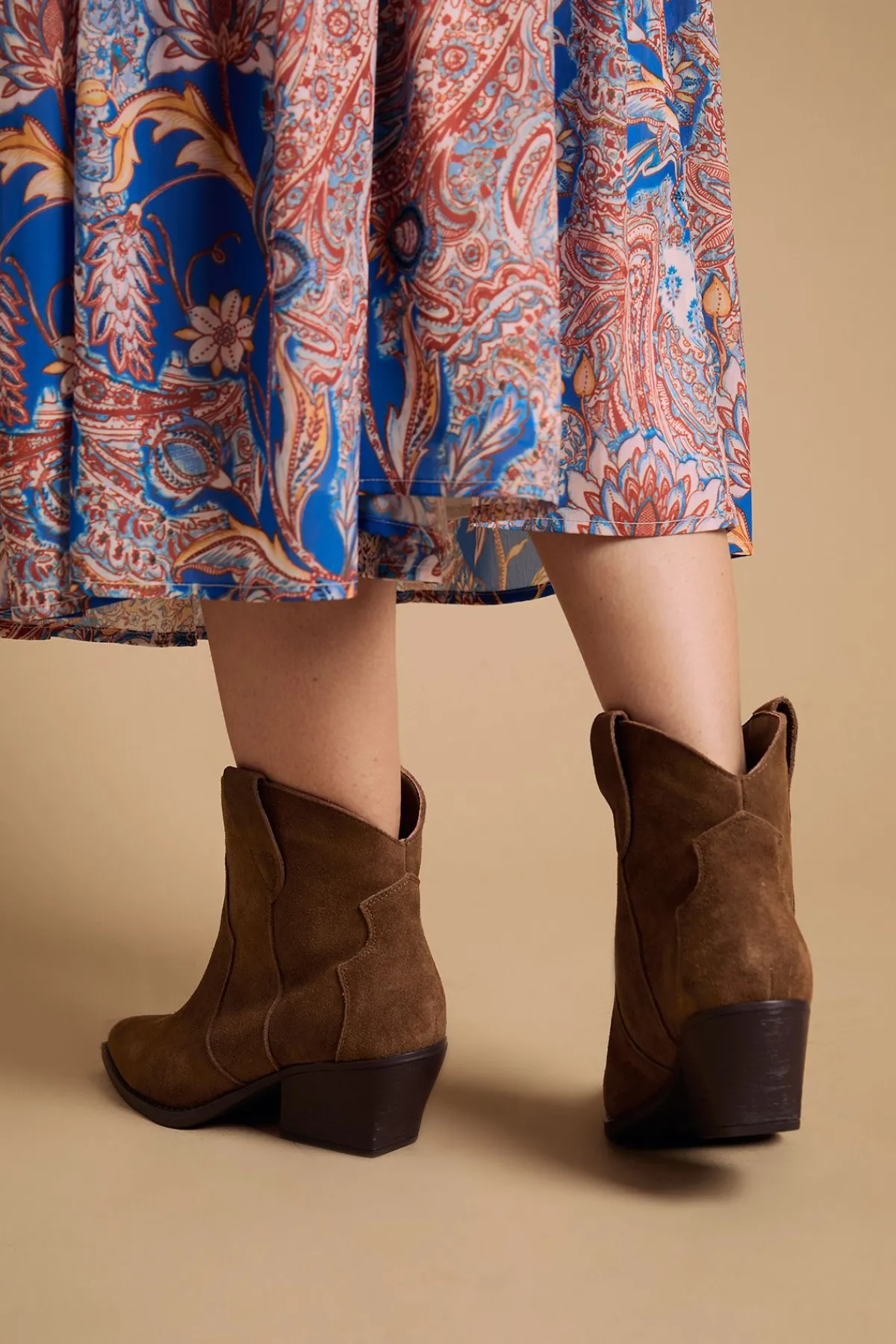 Oasis Bottines Western Amber en Daim Véritable< Bottes Mi-Hautes|Bottes