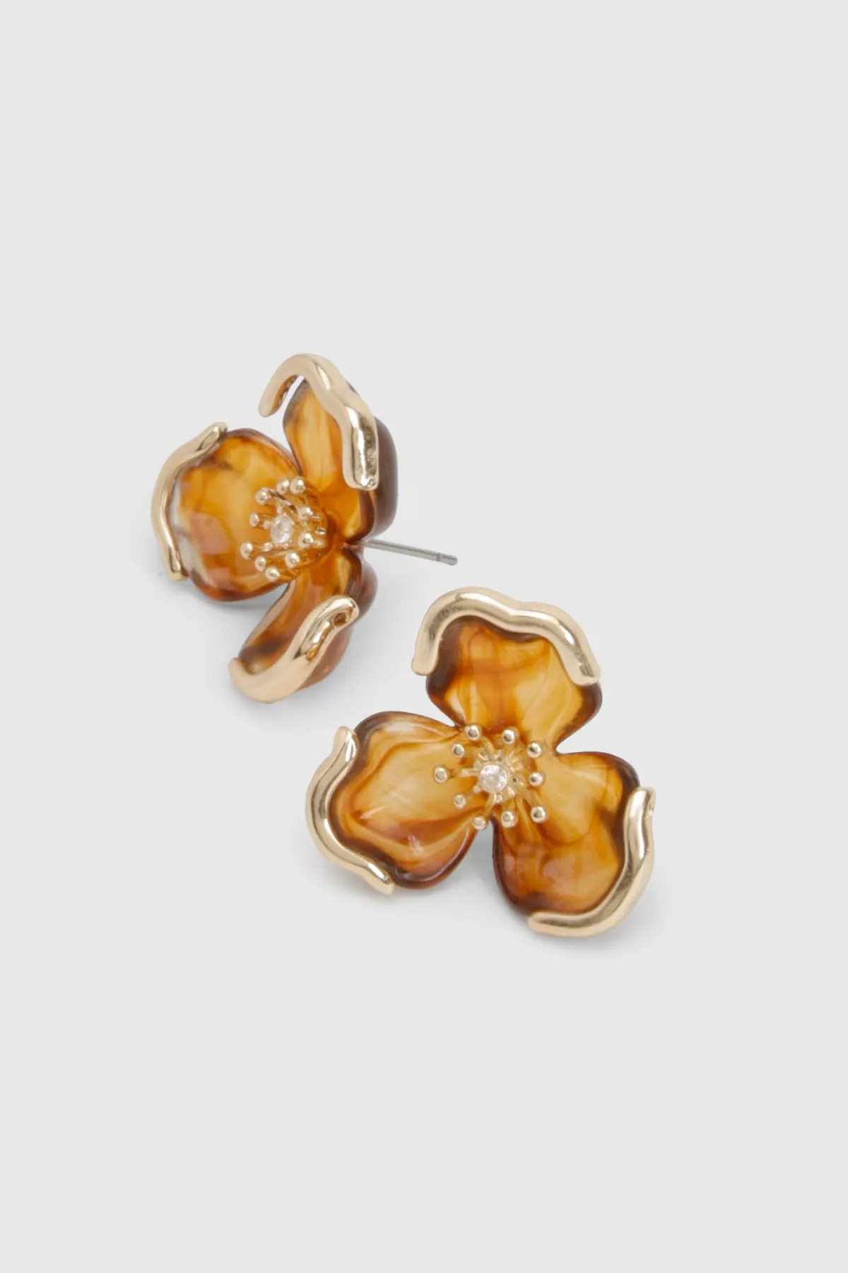 boohoo Boucles d'oreilles à clous en résine florale< Boucles D'Oreilles