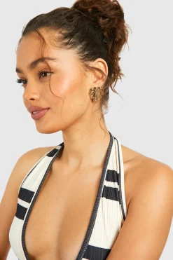 boohoo Boucles D'oreilles Clous Feuille Surdimensionnée Avec Détails< Boucles D'Oreilles