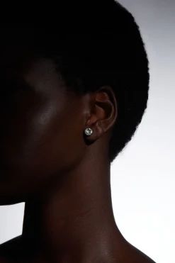 Boucles d'oreilles clous solitaires en cristal européen montées à la main