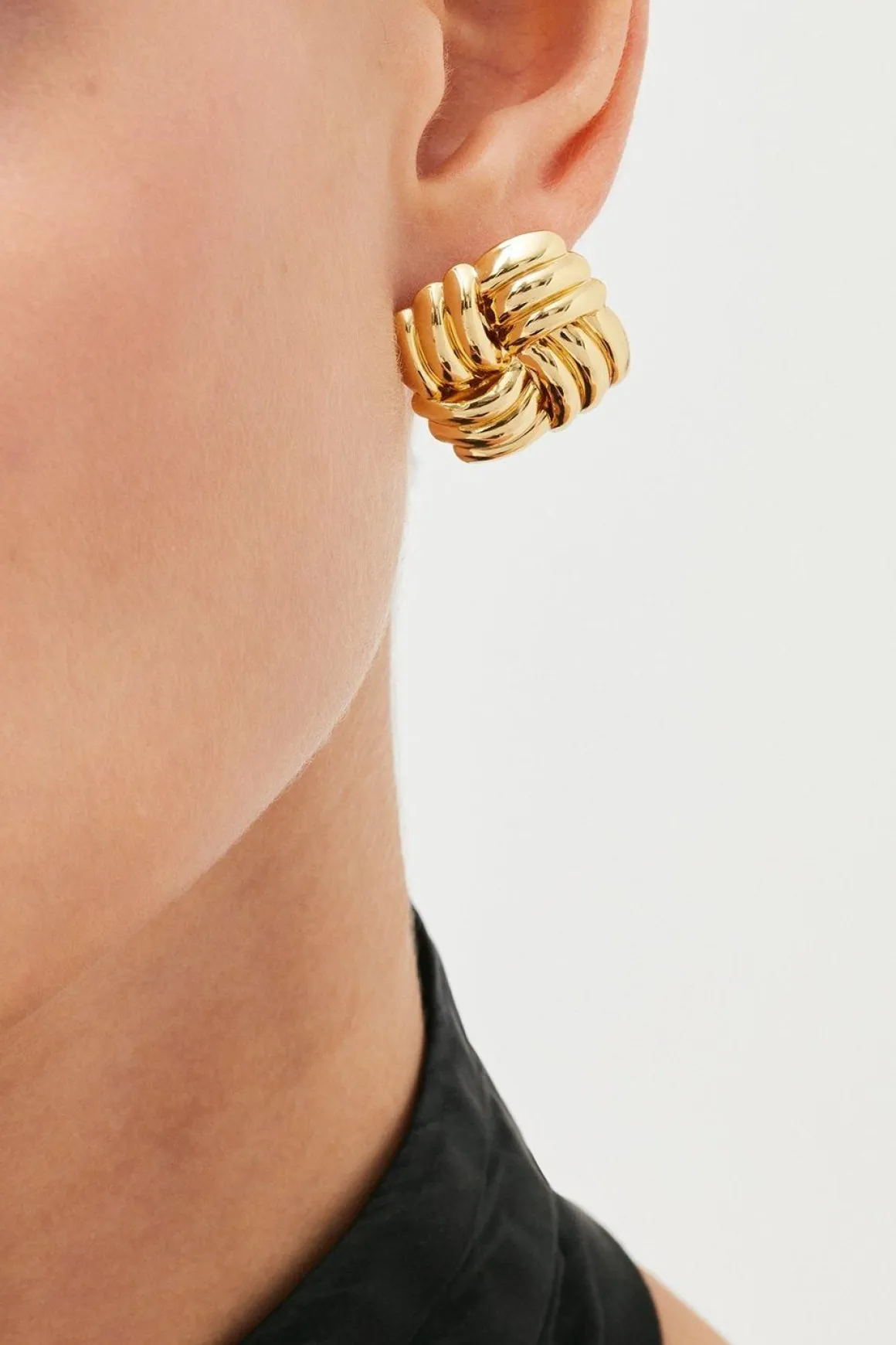 Boucles d'oreilles cloutées