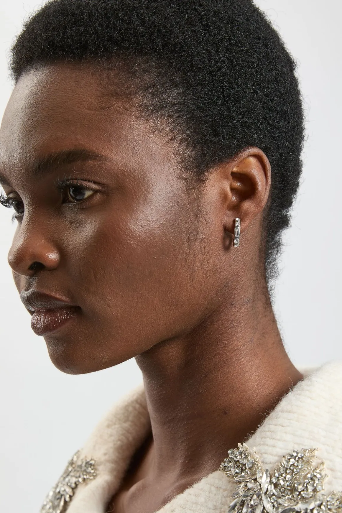 Boucles D'oreilles Créoles Ornées De Cristaux