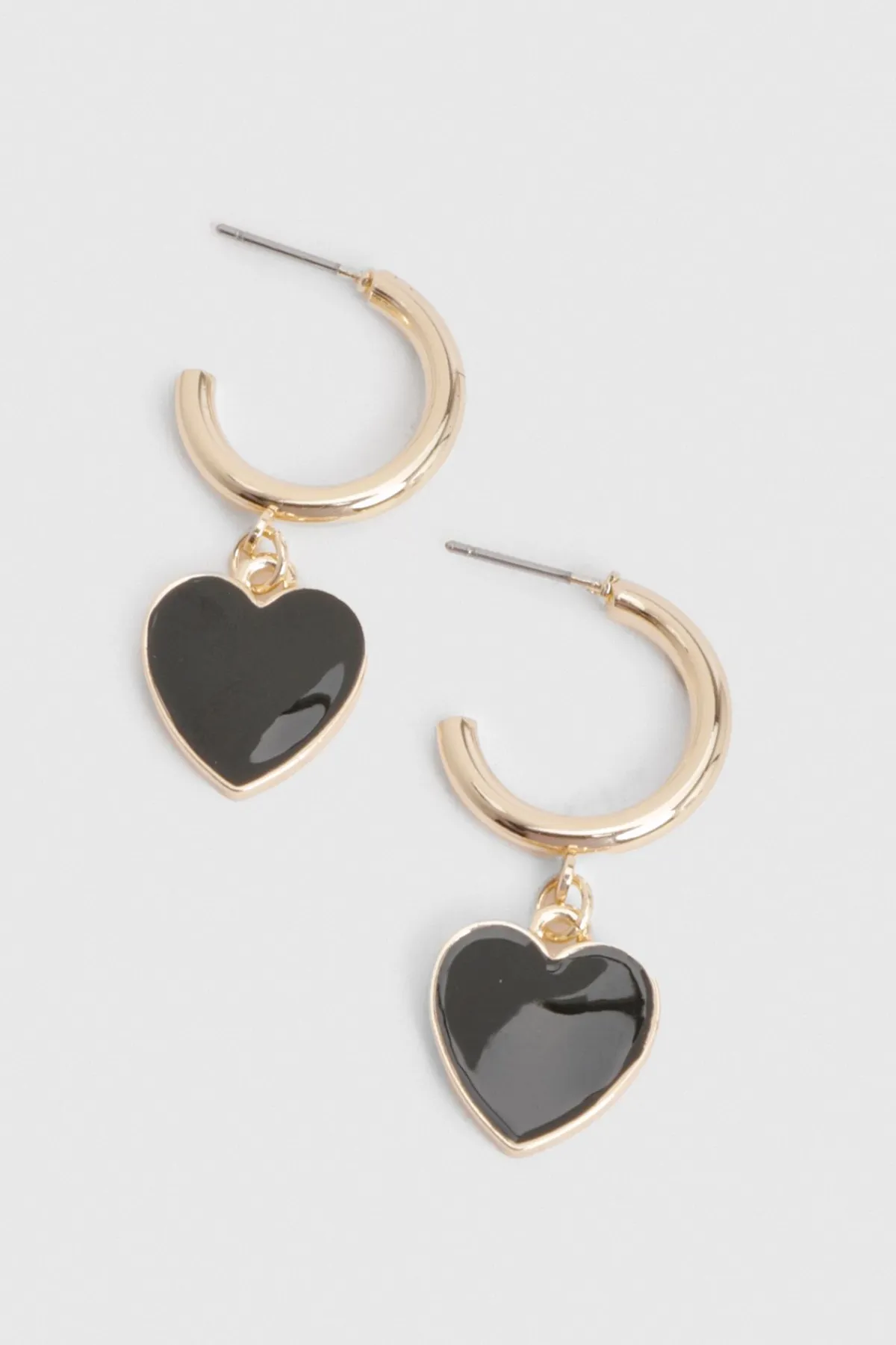 boohoo Boucles d'oreilles créoles pendentives en émail noir en forme de cœur< Boucles D'Oreilles