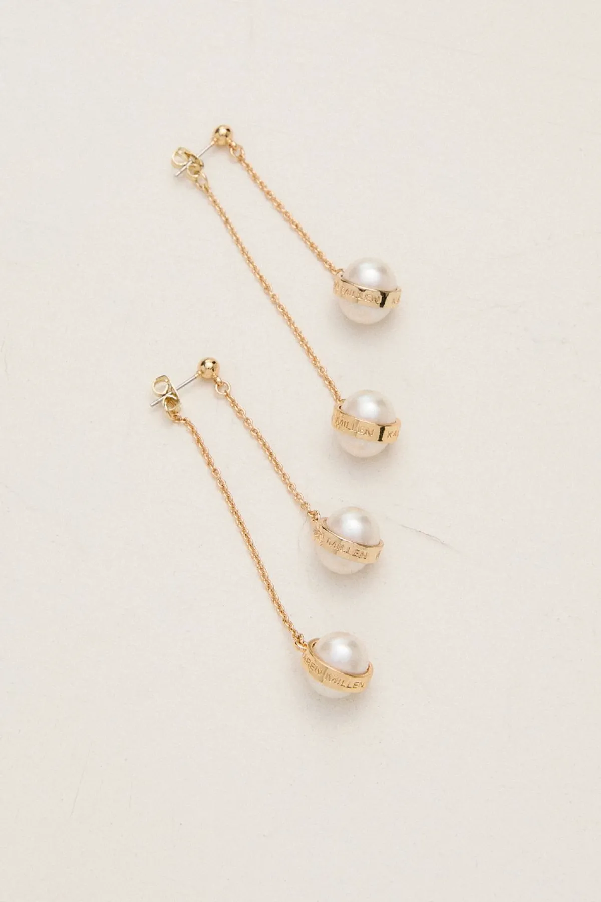 KarenMillen Boucles d'oreilles logo double cascade avec perles plaquées or 14k< Boucles D'Oreilles