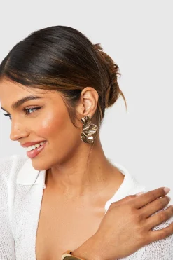 Boucles D'oreilles Ornées De Détails Pétales