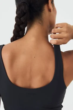 Brassière De Sport Longue À Encolure Carrée Soft Luxe Dsgn Studio