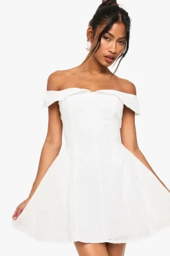 Broderie Bardot Robe Skater Structurée