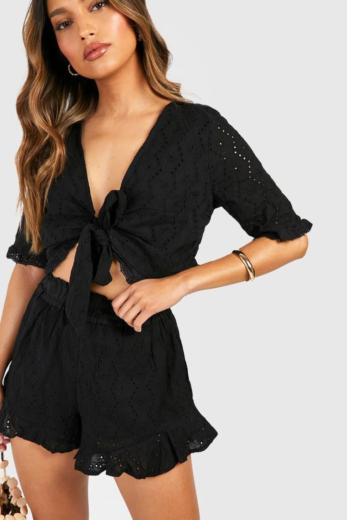 boohoo Broderie Top Noué & Shorts à Ourlet Volant<Femme Ensembles
