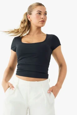 boohoo Buttery Soft Built in Padded Sweetheart Neck Cap Sleeve Top<Femme Tops