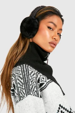 boohoo Cache-oreilles duveteux en synthétique< Chapeaux