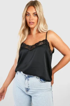 Cami satin en taille plus à bordure en dentelle