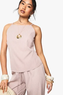 boohoo Camisole à col haut à rayures fines tissées<Femme Tops
